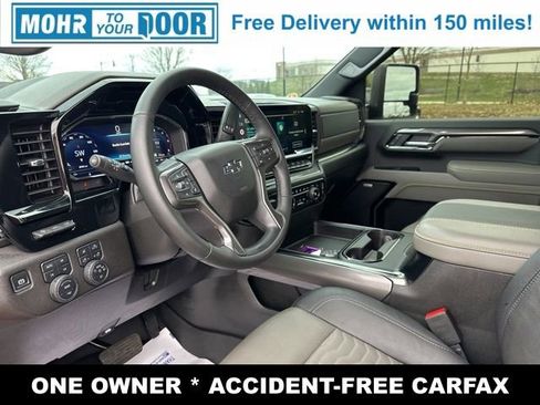 Used 2025 Chevrolet Silverado 2500 ZR2 w/ Technology Package image 14