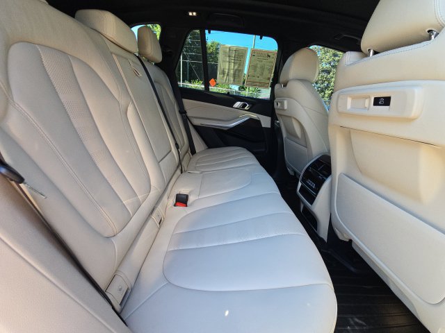 Used 2022 BMW X5 sDrive40i w/ Executive Package RWD image 17