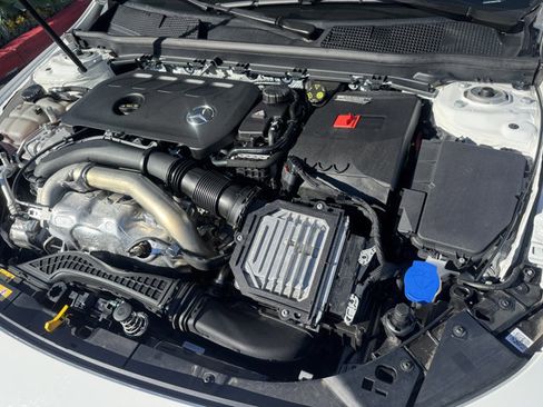 Used 2025 Mercedes-Benz CLA 250 image 5