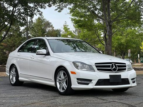 Used 2014 Mercedes-Benz C 250 Sedan image 7