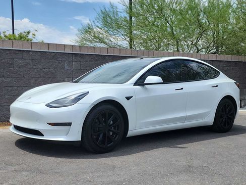 Used 2021 Tesla Model 3 Standard Range Plus RWD image 4