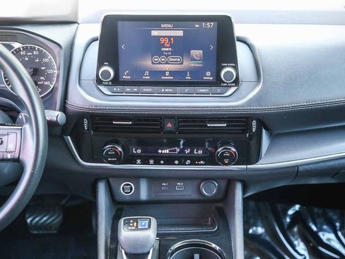 Used 2021 Nissan Rogue SV image 16