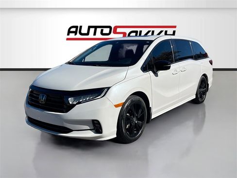 Used 2023 Honda Odyssey Sport image 3