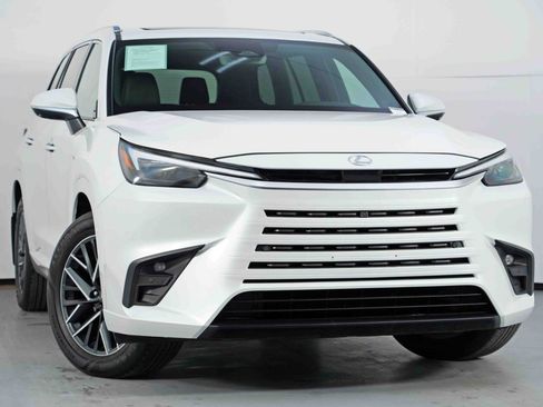 Used 2024 Lexus TX 350 FWD w/ Captains Chair Package image 4