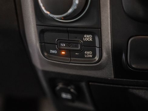 Used 2015 RAM 1500 Express image 31