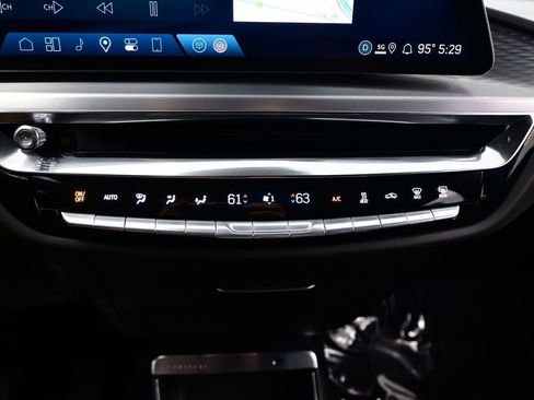 Used 2025 Cadillac Lyriq Luxury image 28