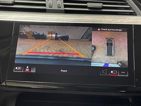 Used 2021 Audi e-tron Premium w/ Convenience Plus Package image 35