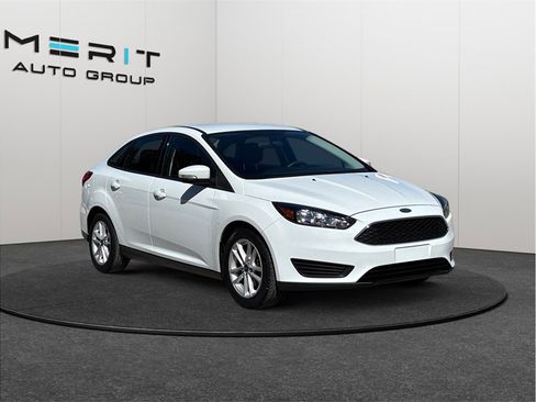 Used 2017 Ford Focus SE image 1