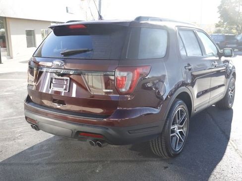 Used 2019 Ford Explorer Sport image 3