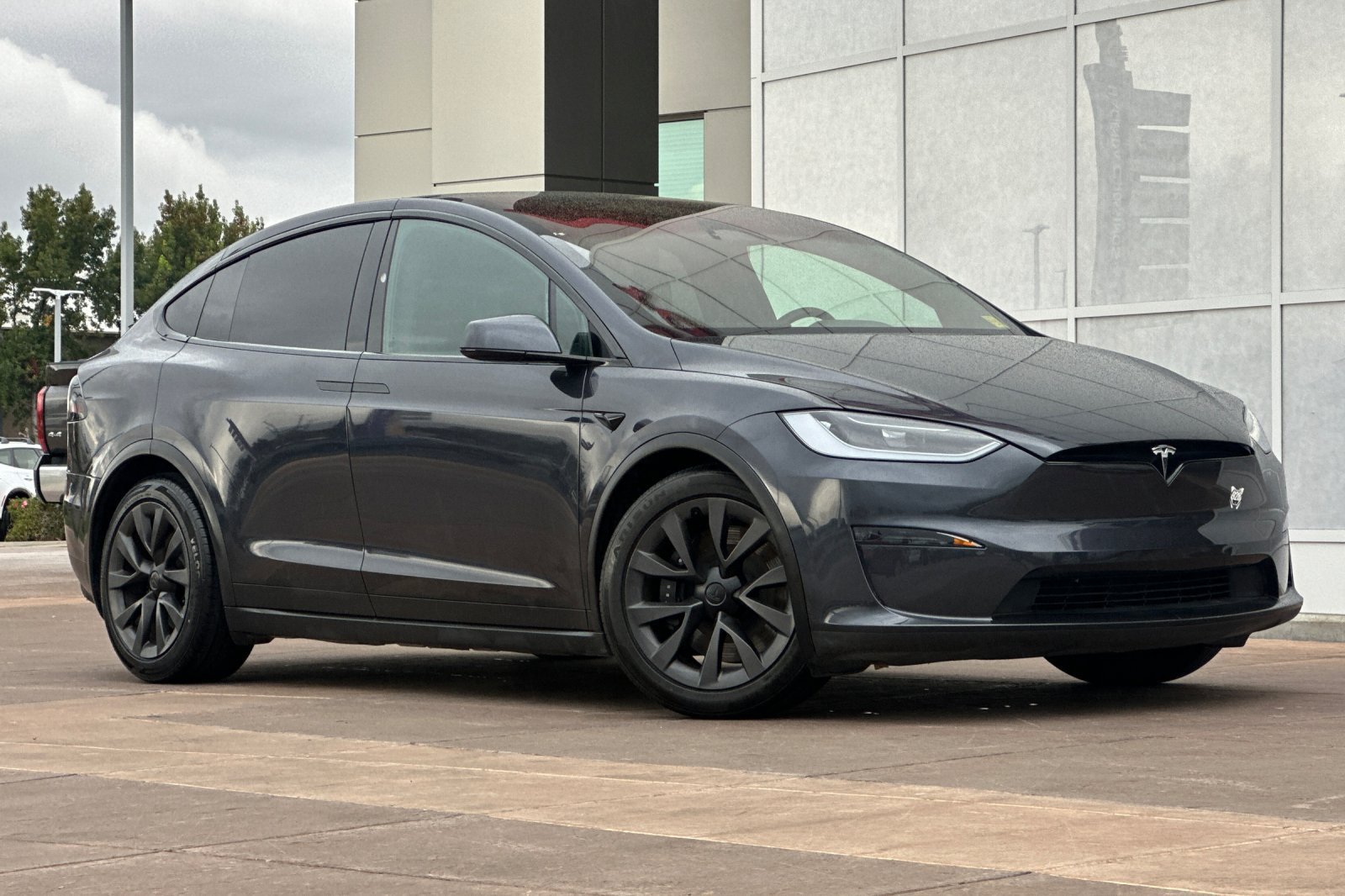 Used 2023 Tesla Model X AWD/4WD image 2