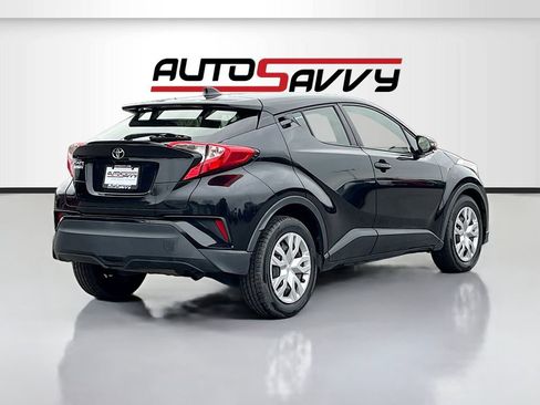 Used 2019 Toyota C-HR LE image 7