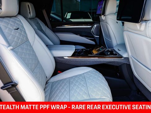 Used 2025 Cadillac Escalade Sport Platinum AWD/4WD image 18
