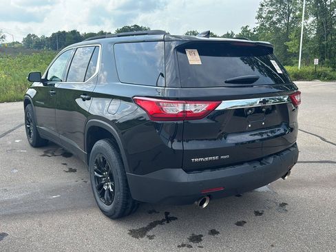 Used 2021 Chevrolet Traverse LT AWD/4WD image 3