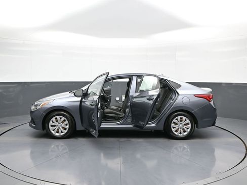 Used 2019 Hyundai Accent SE image 42