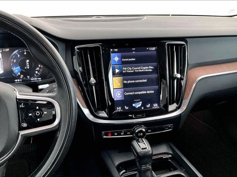 Used 2019 Volvo S60 T5 Momentum w/ Multimedia Package image 8