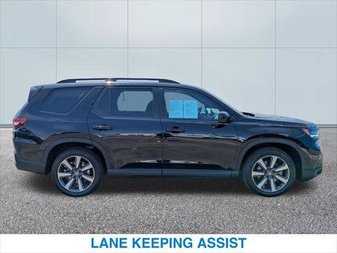 Used 2023 Honda Pilot Sport image 6