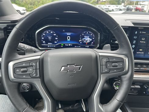 Used 2023 Chevrolet Silverado 1500 LT Trail Boss w/ LT Trail Boss Premium Package AWD/4WD image 19