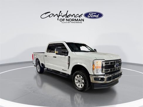 Used 2024 Ford F250 XLT image 11