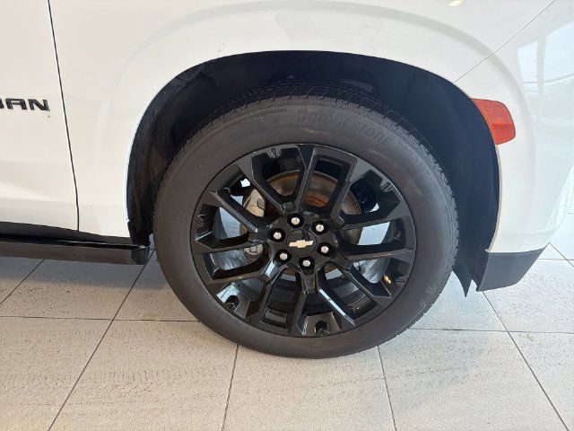 Certified 2024 Chevrolet Suburban High Country AWD/4WD image 14