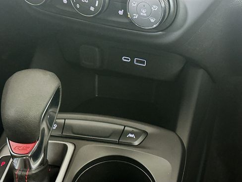 Used 2024 Chevrolet Trax RS image 25