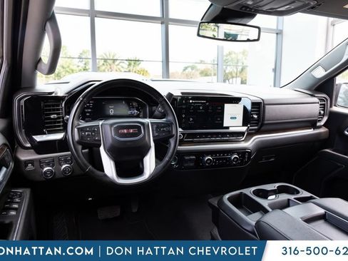 Used 2025 GMC Sierra 1500 SLT AWD/4WD image 14
