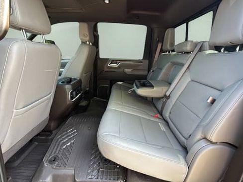 Used 2025 Chevrolet Silverado 2500 LTZ w/ LTZ Premium Package AWD/4WD image 20