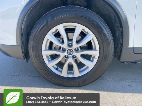 Used 2020 Nissan Rogue SV AWD/4WD image 26