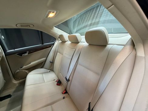 Used 2009 Mercedes-Benz C 300 4MATIC Sedan image 30