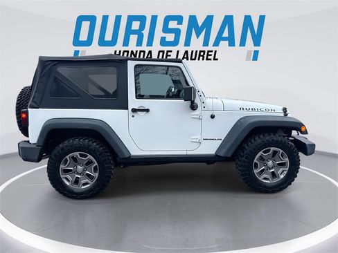 Used 2015 Jeep Wrangler Rubicon w/ Power Convenience Group image 9