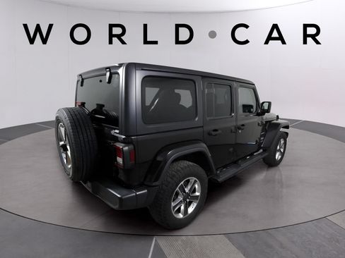 Used 2021 Jeep Wrangler Unlimited Sahara AWD/4WD image 3