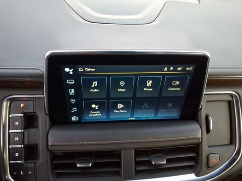 Used 2022 Chevrolet Suburban LT w/ LT Signature Package image 28