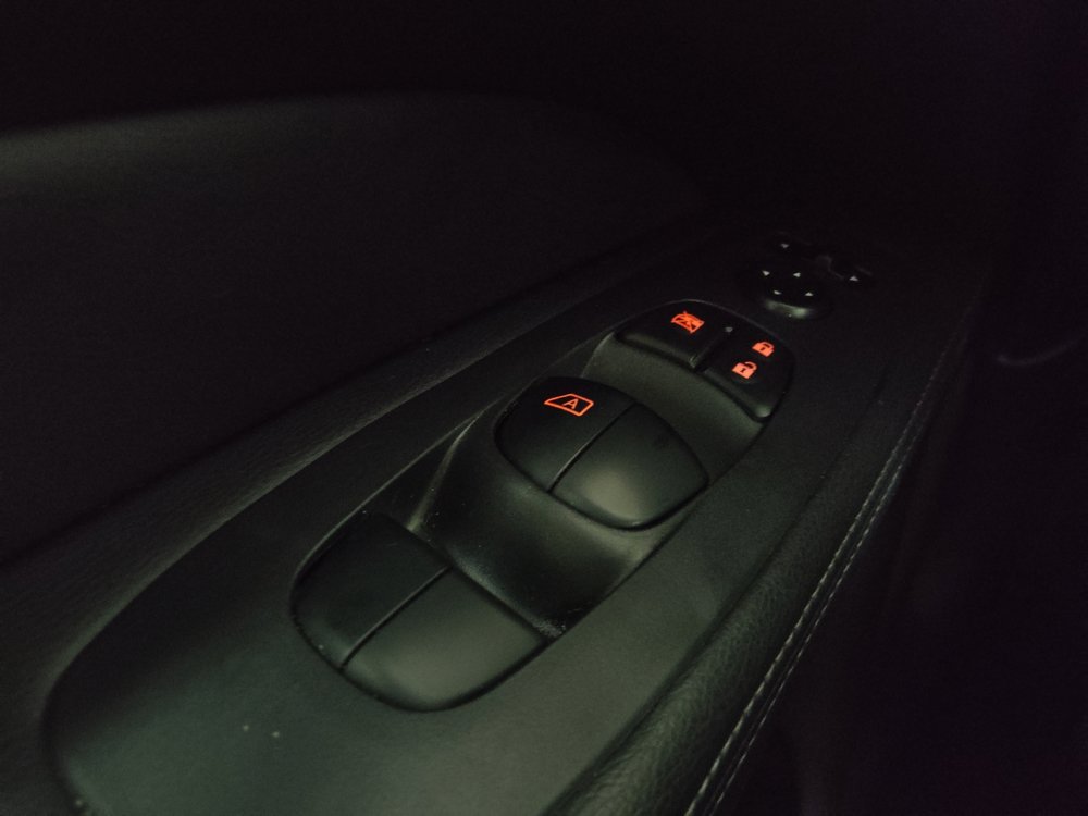 Used 2020 Nissan Pathfinder S FWD image 27