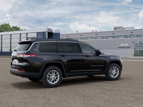 New 2026 Jeep Grand Cherokee L 2WD image 4