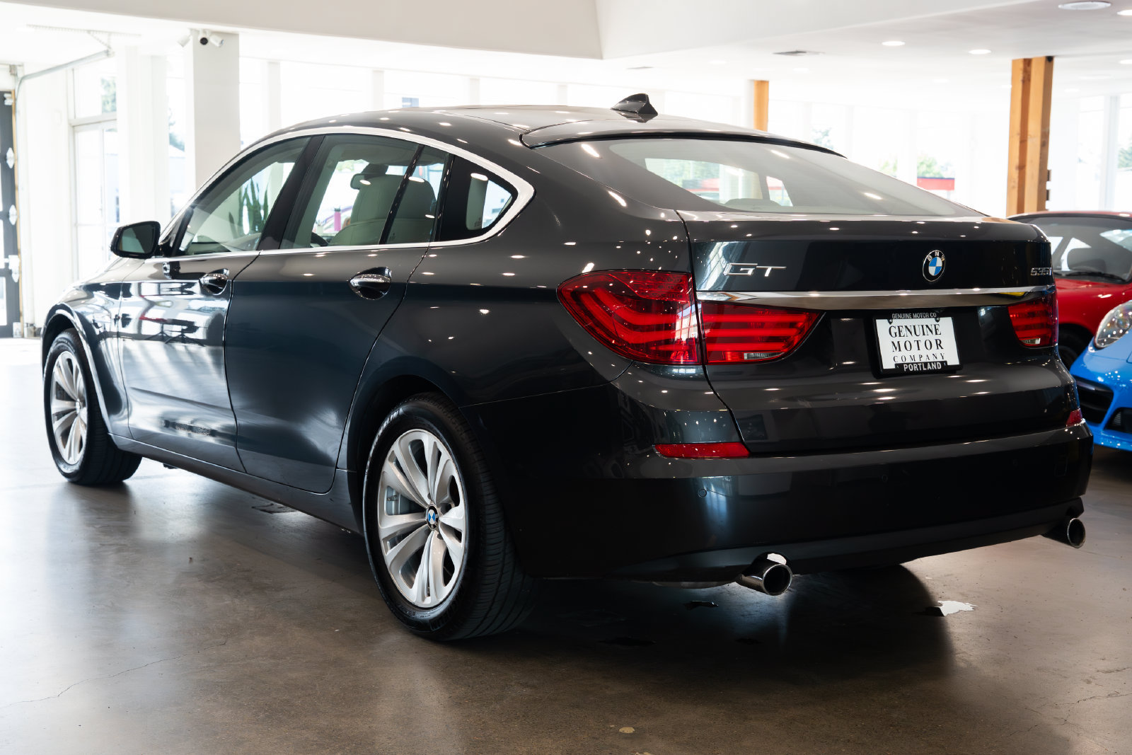 Used 2012 BMW 535i Gran Turismo RWD image 6
