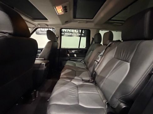 Used 2016 Land Rover LR4 HSE LUX AWD/4WD image 24