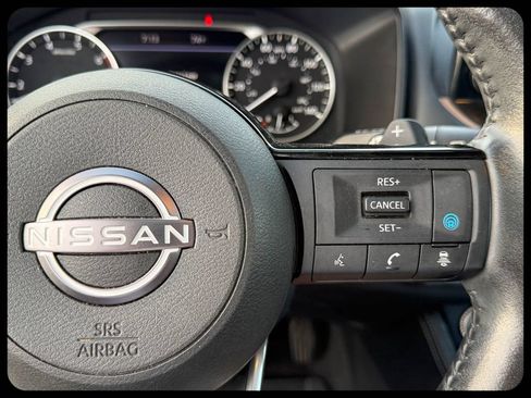 Used 2023 Nissan Rogue SL w/ SL Premium Package FWD image 32