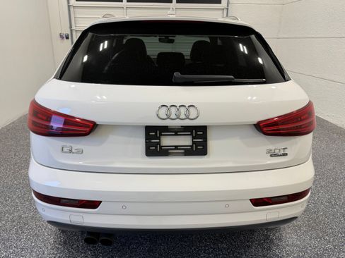 Used 2018 Audi Q3 2.0T Premium w/ Convenience Package AWD/4WD image 5