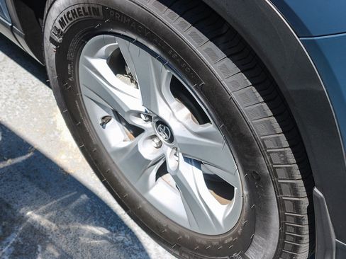 Certified 2025 Toyota Grand Highlander FWD image 10