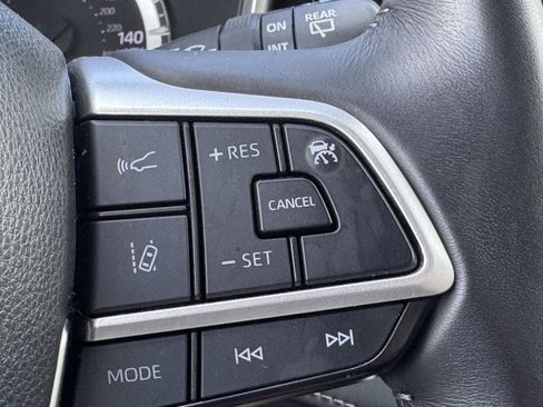 Used 2023 Toyota Highlander XSE AWD/4WD image 22