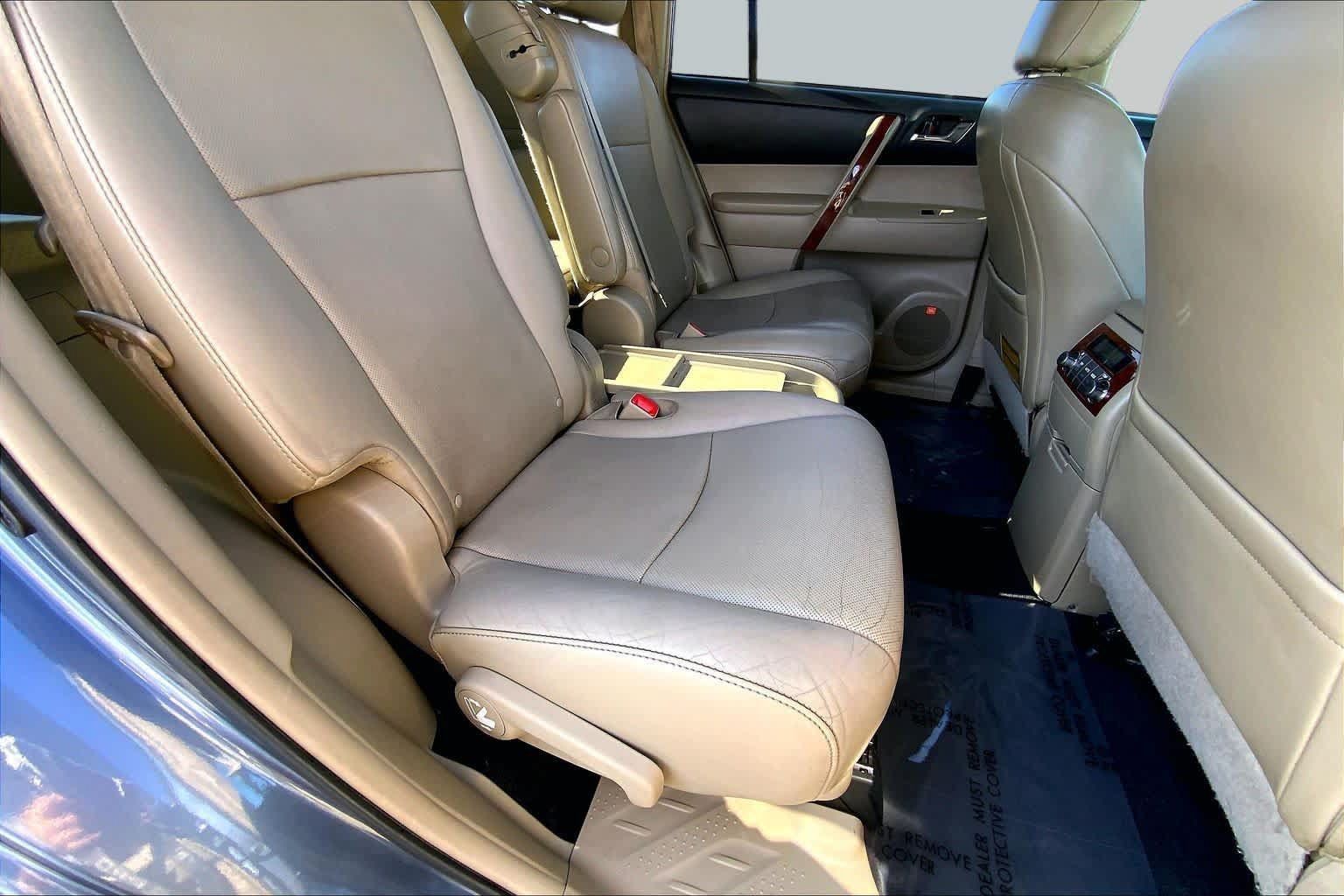 Used 2013 Toyota Highlander Limited AWD/4WD image 19