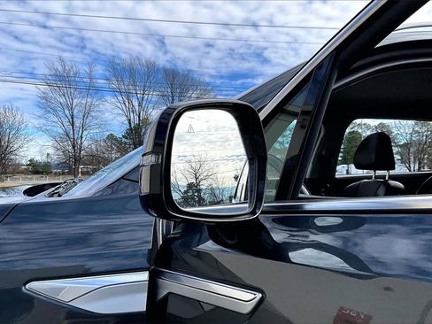 Used 2024 Kia Sorento S image 29