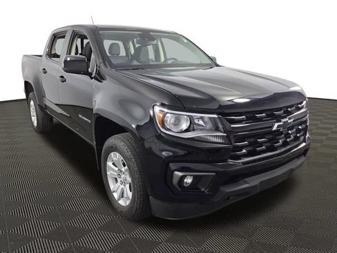Used 2021 Chevrolet Colorado LT w/ Safety Package AWD/4WD image 3