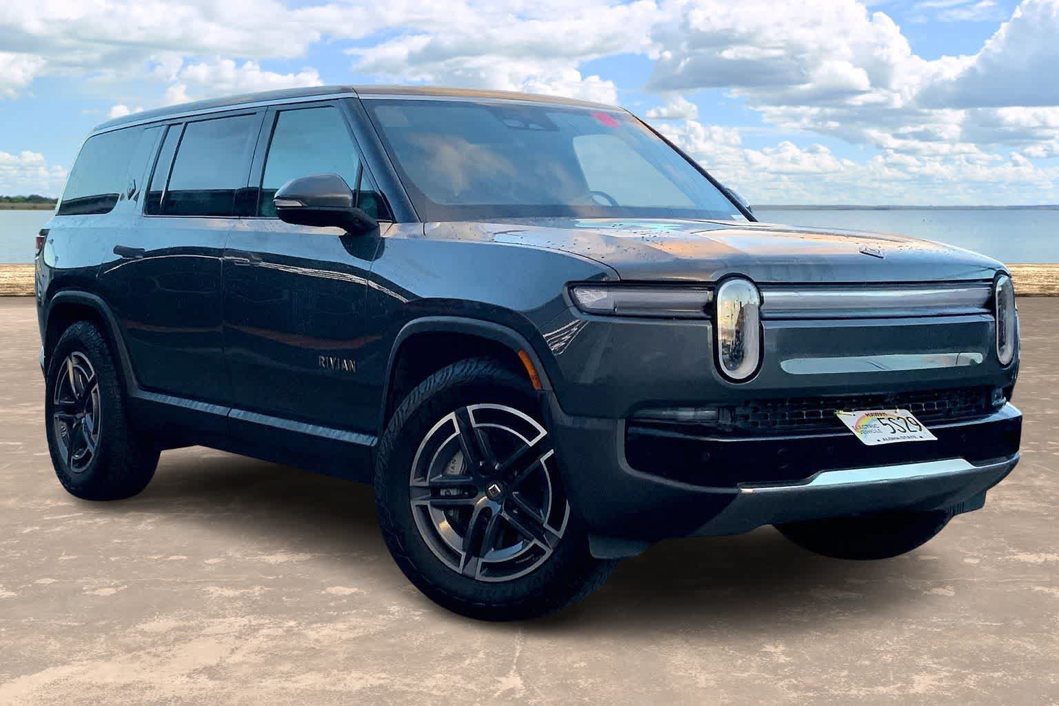 Used 2025 Rivian R1S Adventure Dual AWD/4WD image 21