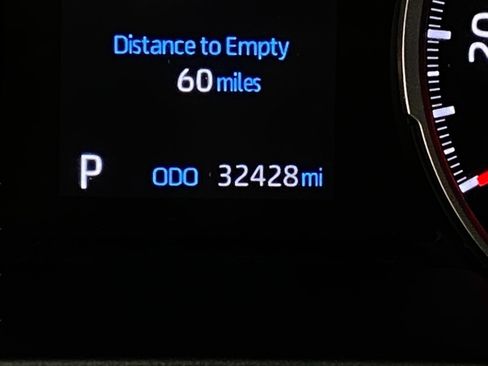 Used 2022 Toyota RAV4 XLE Premium AWD/4WD image 19