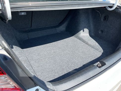 Used 2020 Honda Accord Touring image 10