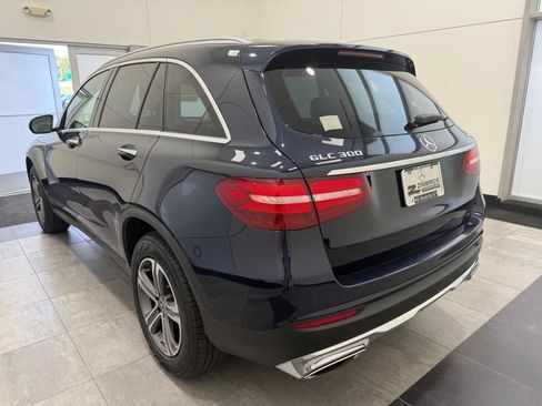 Used 2019 Mercedes-Benz GLC 300 4MATIC image 4