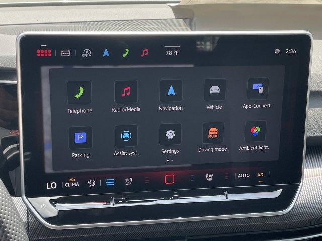New 2026 Volkswagen GTI SE FWD image 11