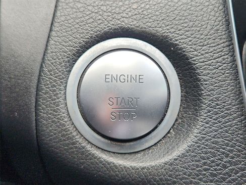 Used 2017 Mercedes-Benz C 300 Sedan image 16