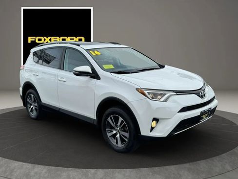 Used 2016 Toyota RAV4 XLE AWD/4WD image 3