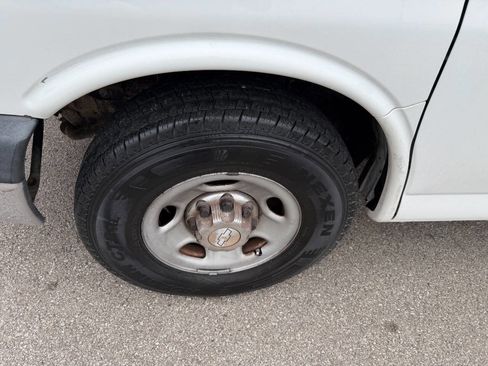 Used 2013 Chevrolet Express 3500 LT w/ LT Preferred Equipment Group image 36